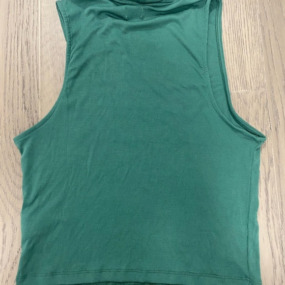 Aritzia Sunday Best Ribbed Mock Neck Green Crop Sleeveless Basic Top Size Small - Picture 5 of 6